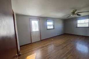 239 W Water St, Brillion, WI 54110 - Photo 6