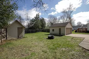 110 10th St, Clintonville, WI 54929 - Photo 34