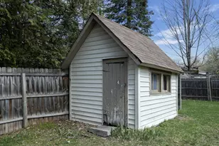 110 10th St, Clintonville, WI 54929 - Photo 36