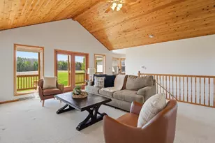 10013 Middle Rd, Manitowoc, WI 54220 - Photo 4