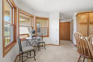 10013 Middle Rd, Manitowoc, WI 54220 - Photo 8