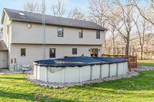 1840 Crown Dr, Oshkosh, WI 54904 - Photo 12