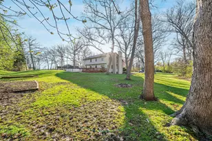 1840 Crown Dr, Oshkosh, WI 54904 - Photo 14