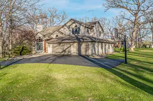 1840 Crown Dr, Oshkosh, WI 54904 - Photo 4