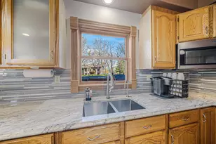 1840 Crown Dr, Oshkosh, WI 54904 - Photo 38