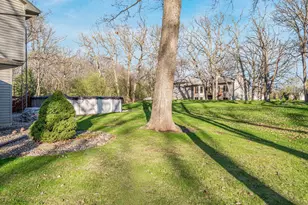 1840 Crown Dr, Oshkosh, WI 54904 - Photo 16