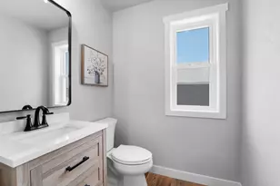 N8871 Killarney Way, Menasha, WI 54952 - Photo 24