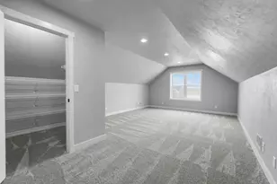 N8871 Killarney Way, Menasha, WI 54952 - Photo 32