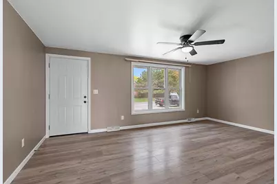 205 Fairway Street, Combined Locks, WI 54113 - Photo 14