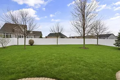 3007 Gardenia Drive, Little Chute, WI 54140 - Photo 4