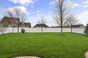 3007 Gardenia Dr, Little Chute, WI 54140 - Photo 4