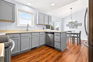 718 Applewood Dr, Kimberly, WI 54136 - Photo 8