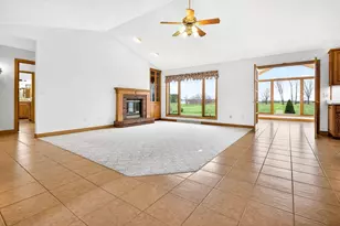4665 Edgewood Dr, Appleton, WI 54913 - Photo 18