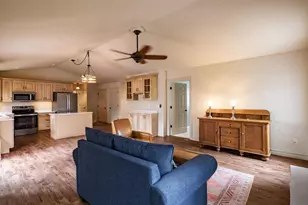564 Hart Ct, Waupaca, WI 54981 - Photo 6