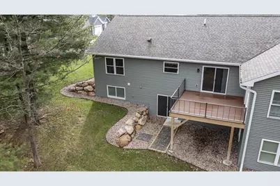 564 Hart Court, Waupaca, WI 54981 - Photo 2