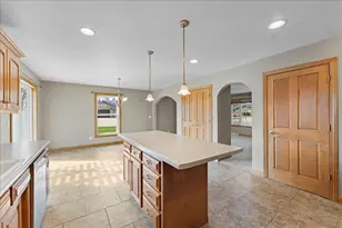 407 Waterview Rd, De Pere, WI 54115 - Photo 8