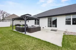 2909 Grand Cypress Ln, Green Bay, WI 54311 - Photo 48