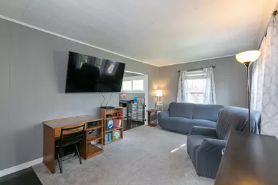 620 Sherry Street, Neenah, WI 54956 - Photo 2