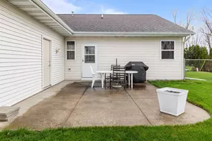 1160 Harold Dr, Menasha, WI 54952 - Photo 34