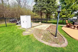 90 Rolling Green Cir, Oshkosh, WI 54904 - Photo 46