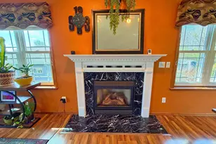 90 Rolling Green Cir, Oshkosh, WI 54904 - Photo 8