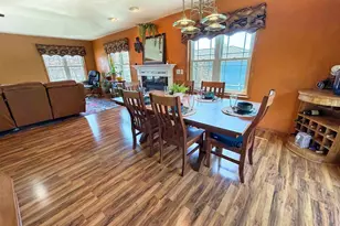 90 Rolling Green Cir, Oshkosh, WI 54904 - Photo 10