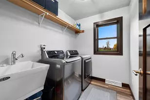 3154 Green Meadow Dr, De Pere, WI 54115 - Photo 14