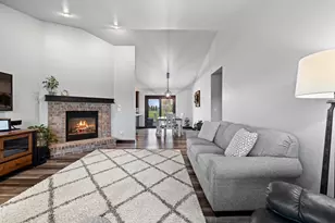 3154 Green Meadow Dr, De Pere, WI 54115 - Photo 4