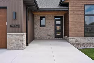 435 Riverview Rdg Pl, Combined Locks, WI 54113 - Photo 2