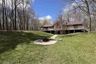 W9221 Amber Ln, Belle Plaine, WI 54929 - Photo 6
