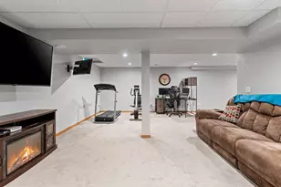 228 Bosworth Ln, Neenah, WI 54956 - Photo 68