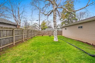 806 11th Ave, Green Bay, WI 54304 - Photo 36