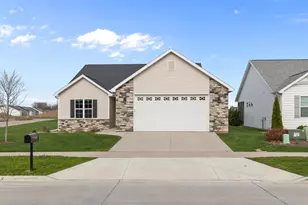 4647 N Cherryvale Ave, Appleton, WI 54913 - Photo 2