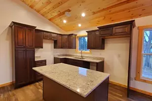 247 Madison St, Clintonville, WI 54929 - Photo 10