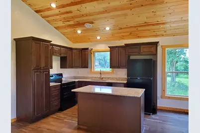 247 E Madison Street, Clintonville, WI 54929 - Photo 8