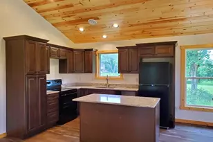 247 E Madison St, Clintonville, WI 54929 - Photo 8