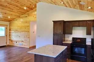 247 E Madison St, Clintonville, WI 54929 - Photo 10