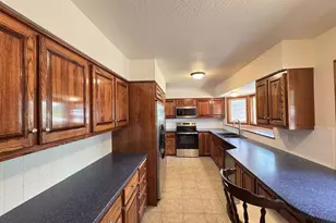 W8283 Buttercup Ct, Wautoma, WI 54982 - Photo 8