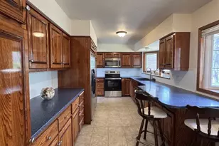 W8283 Buttercup Ct, Wautoma, WI 54982 - Photo 4