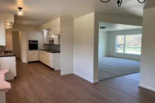 508 Waldo Blvd, Manitowoc, WI 54220 - Photo 10