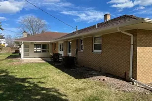 508 Waldo Blvd, Manitowoc, WI 54220 - Photo 2