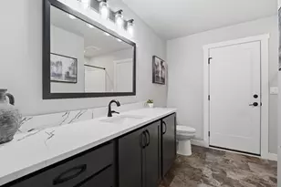 594 Prairie Gardens Ln, Pulaski, WI 54162 - Photo 26