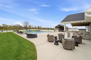 594 Prairie Gardens Ln, Pulaski, WI 54162 - Photo 50