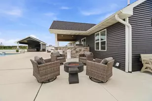 594 Prairie Gardens Ln, Pulaski, WI 54162 - Photo 50
