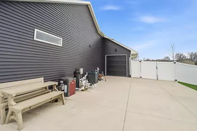 594 Prairie Gardens Lane, Pulaski, WI 54162 - Photo 54