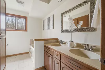 9156 Center Road, Neenah, WI 54956 - Photo 18