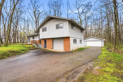 9156 Center Road, Neenah, WI 54956 - Photo 2