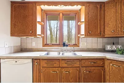 9156 Center Road, Neenah, WI 54956 - Photo 12