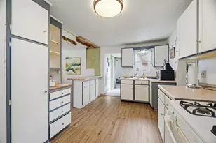 314 E Hancock St, New London, WI 54961 - Photo 6