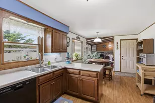 2511 S Carpenter St, Appleton, WI 54915 - Photo 8